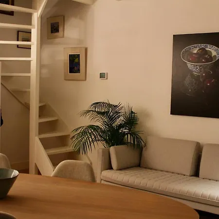 Cosy One Bedroom Monument Haarlem House. בית נופש הארלם